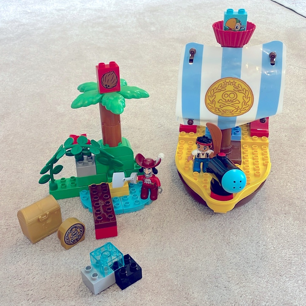 Duplo DISNEY Jake Neverland Pirate Ship SET BUCKY